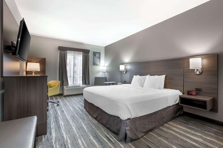 Room 17 of 24