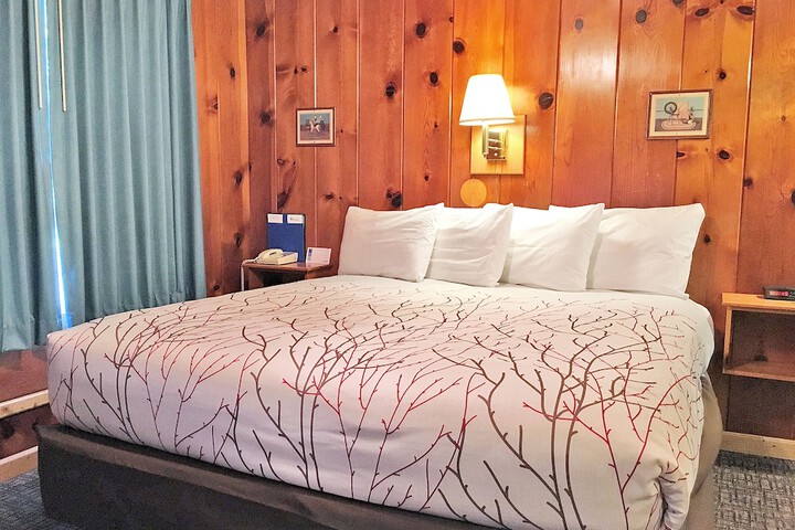 Room 76 of 183