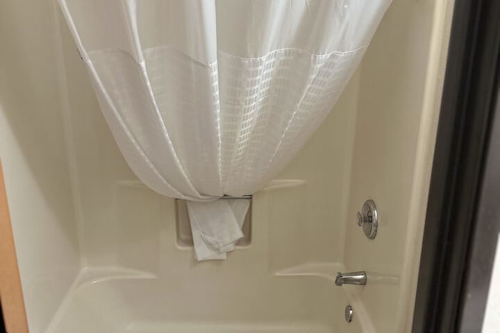 Room 33 of 35