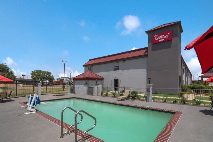 Pool 9 of 41