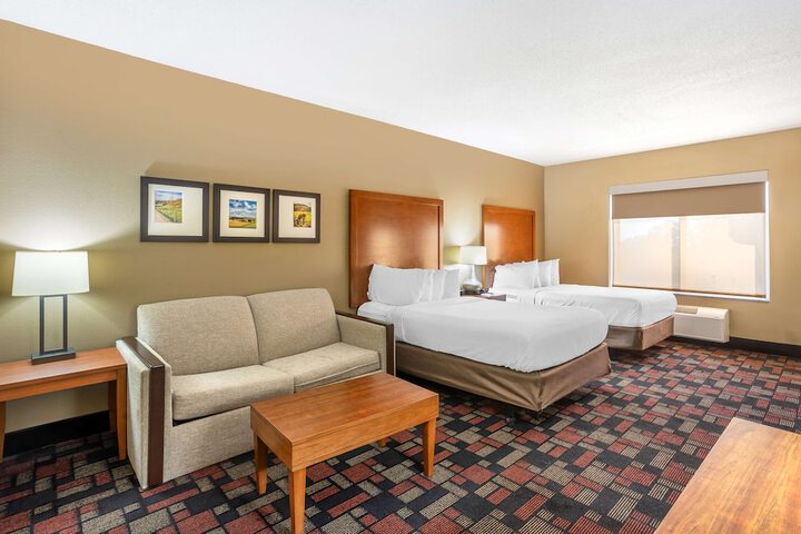 Room 17 of 32