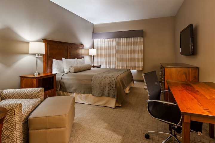 Room 9 of 34