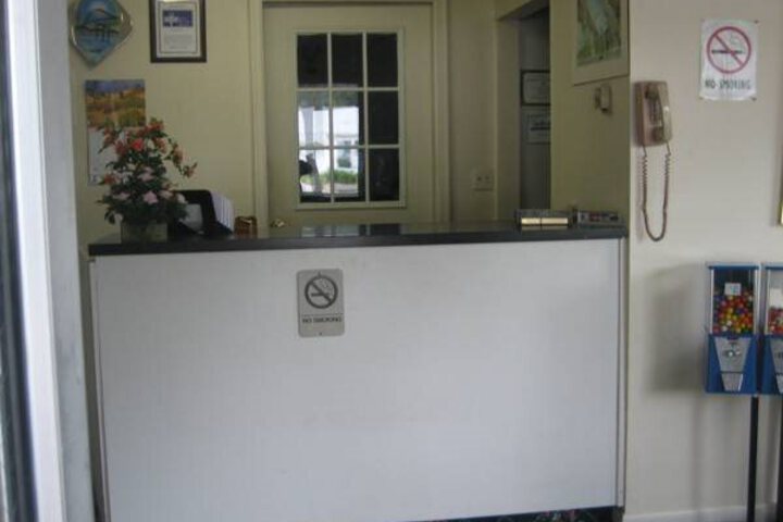 EXECUTIVE INN MARIANNA