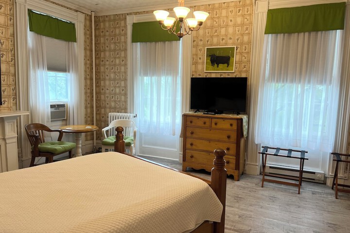 Room 42 of 56