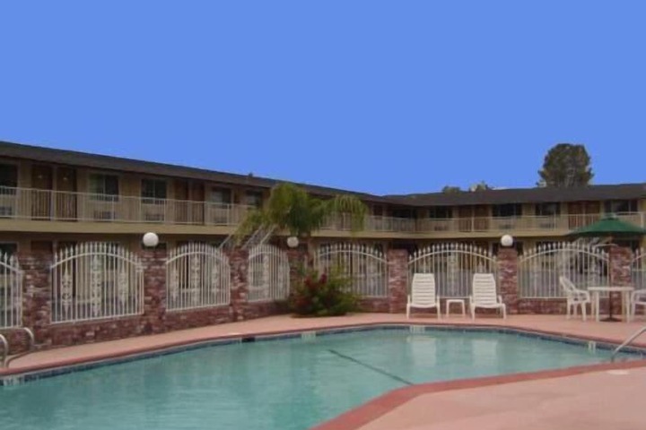 Sunset Inn Lake Oroville