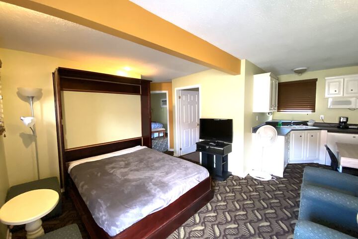 Room 41 of 94