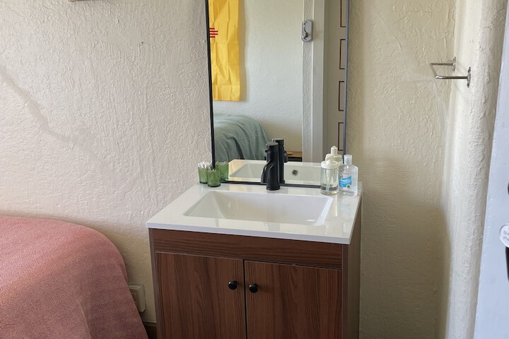 Room 72 of 104