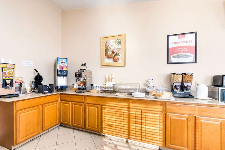 Econo Lodge Norwalk