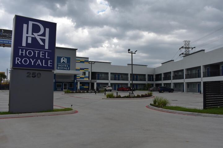 Hotel 2 of 28