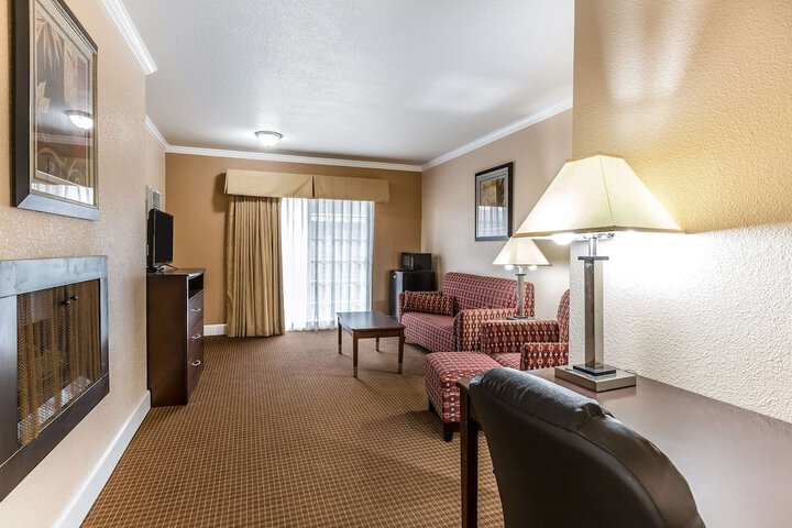 Room 22 of 45