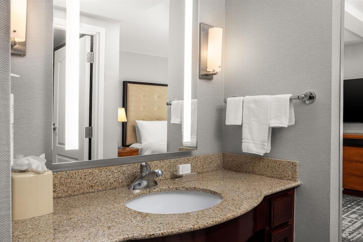 Homewood Suites by Hilton Dulles-North / Loudoun