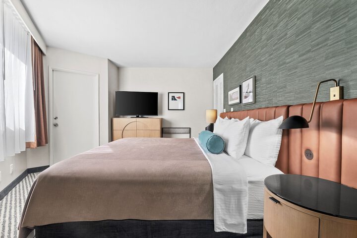 Room 8 of 26