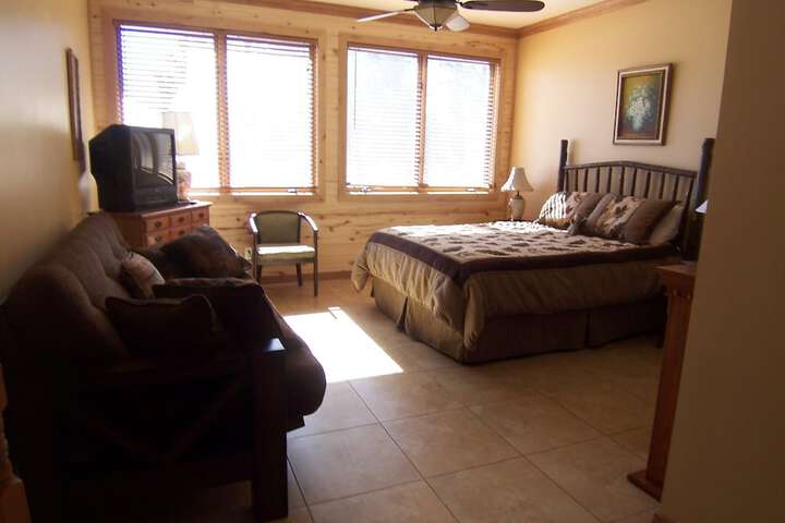 Elktrace Bed & Breakfast