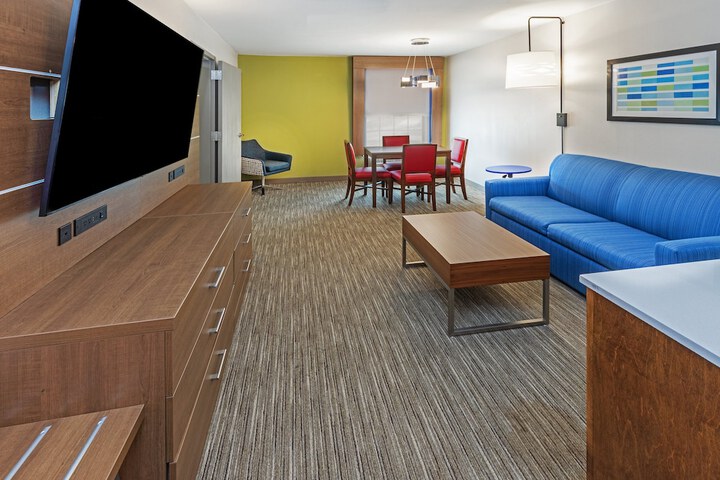 Holiday Inn Express & Suites Sulphur (Lake Charles) by IHG
