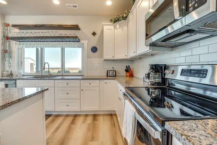 Hunt & Hike: Potholes State Park Home Hot Tub