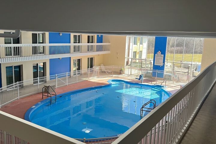 Pool 4 of 63
