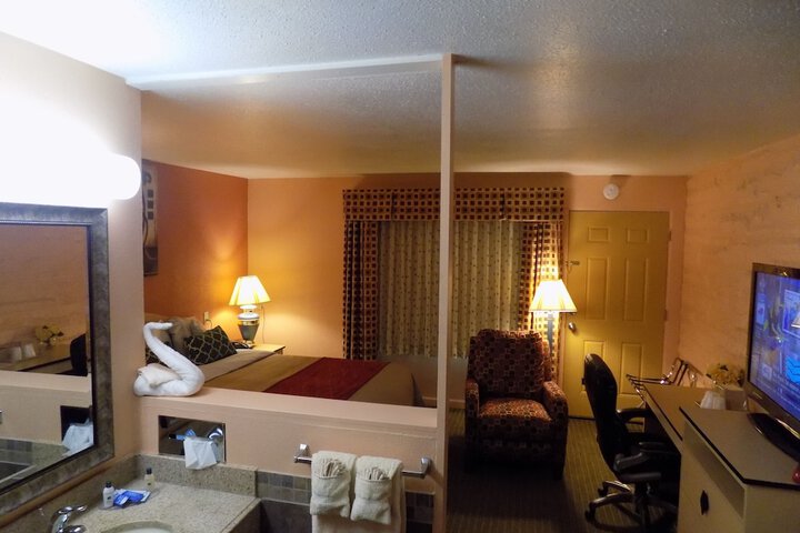 Room 18 of 21