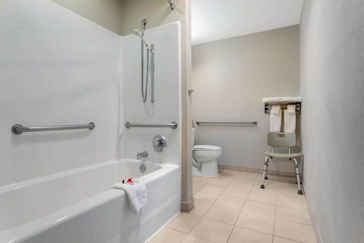 Room 12 of 21