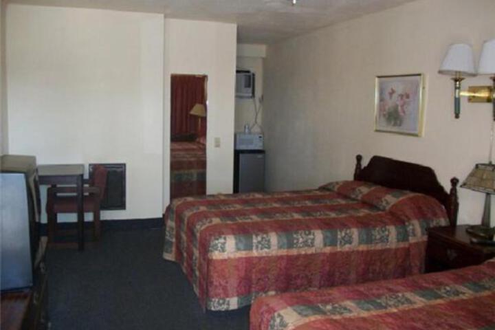 Cottonwood Inn