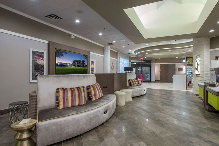 DoubleTree by Hilton Winston Salem - University