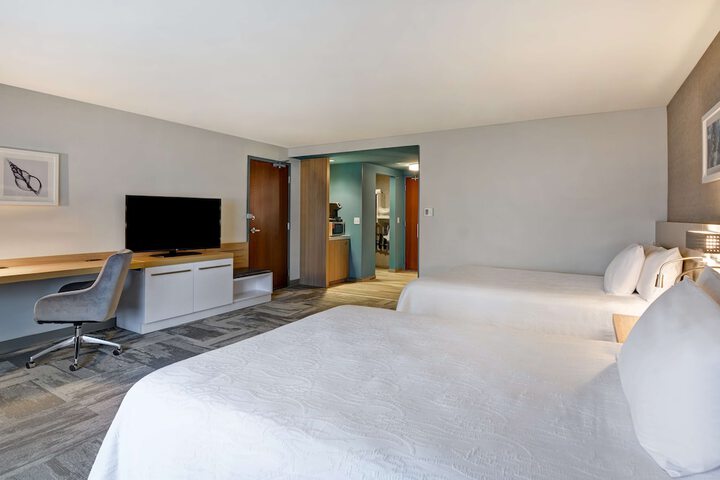 Room 42 of 74