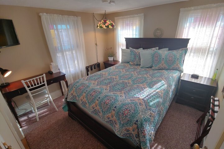 Room 105 of 182