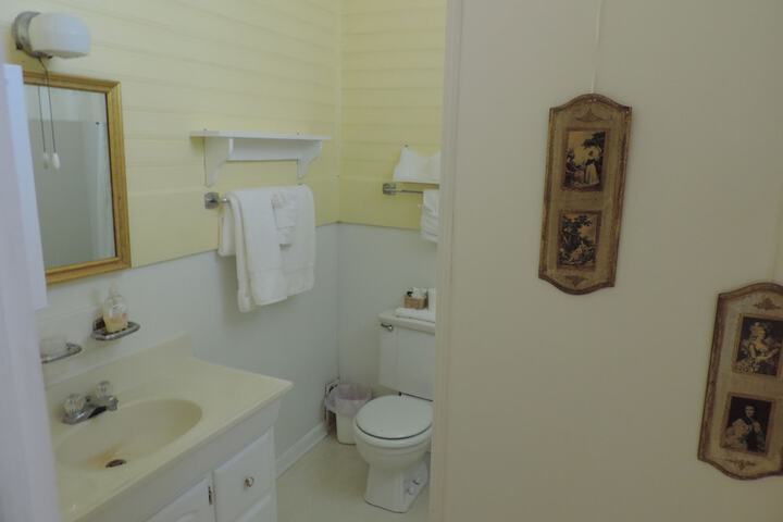 Room 72 of 80