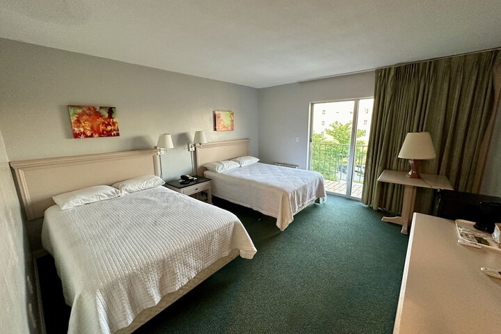 Chateaubleau Hotel