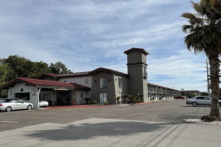 Hotel 3 of 45