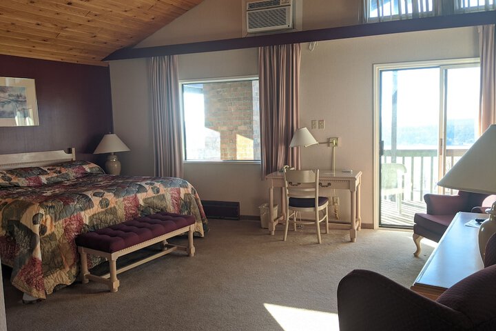 Room 16 of 33