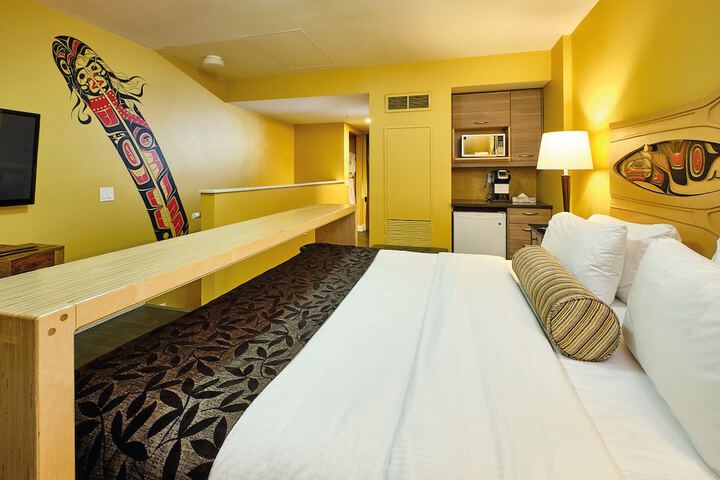 Room 83 of 108