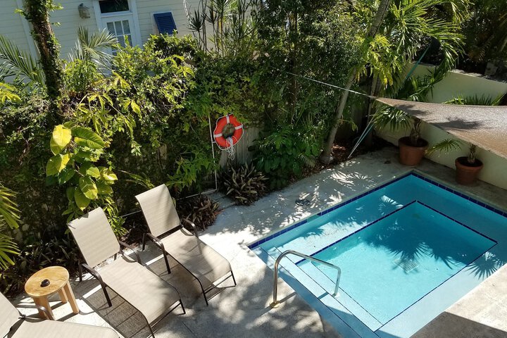 Pool 6 of 82