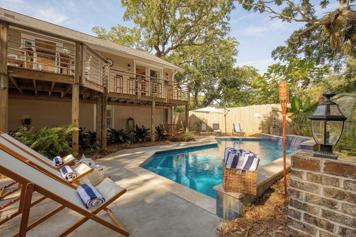 Palmetto by Avantstay Gorgeous Character Home w / Pool Sun Room & Pool Table!