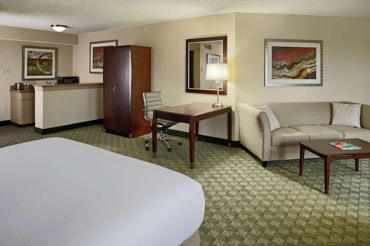 Room 18 of 38