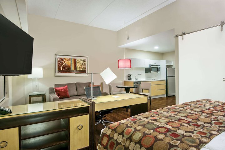 Room 26 of 37