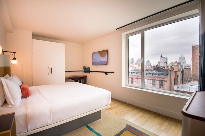 Room 45 of 91
