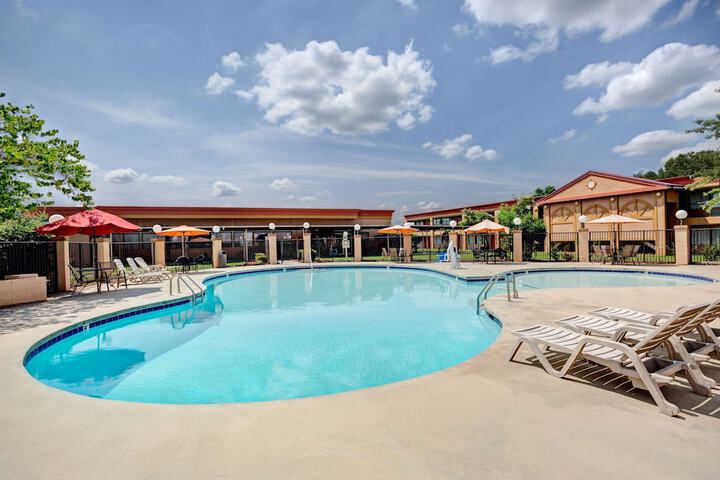 Pool 8 of 110