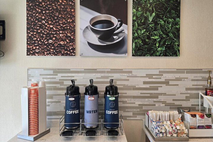 Breakfast/Coffee Service 60 of 65