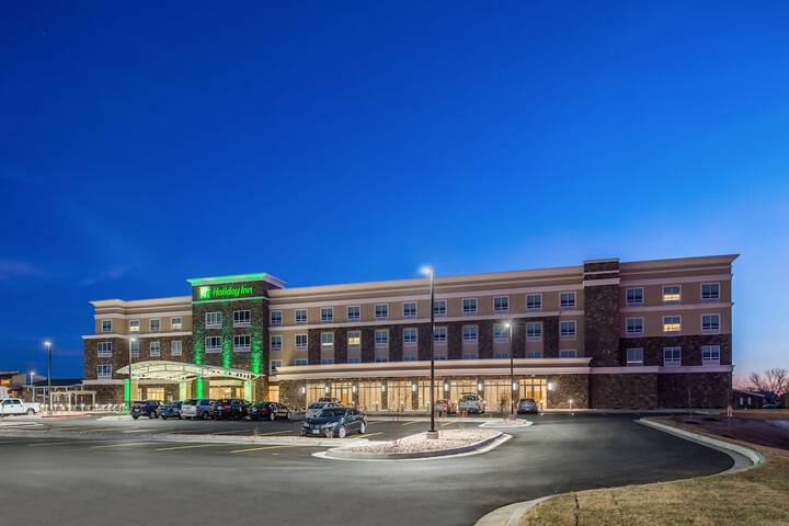 Hotel 5 of 61
