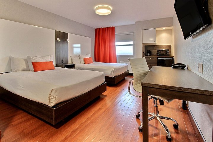 Room 71 of 107