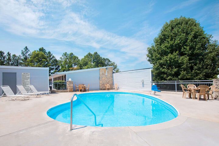 Pool 3 of 15