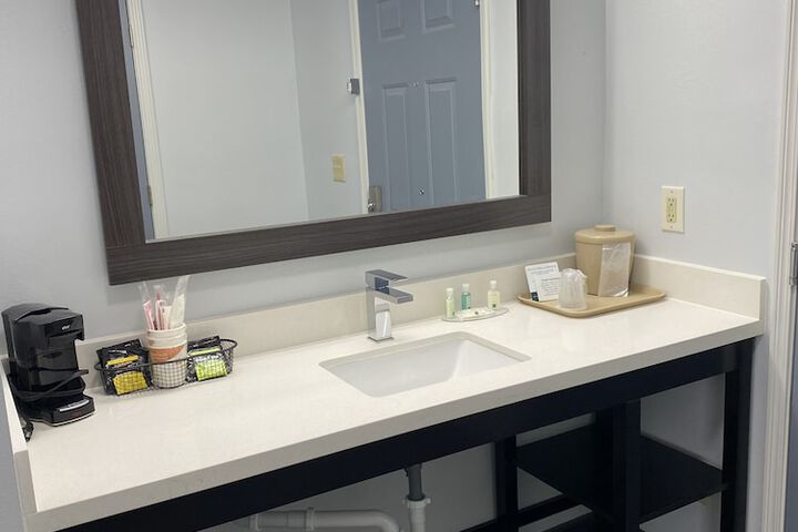 Room 18 of 41