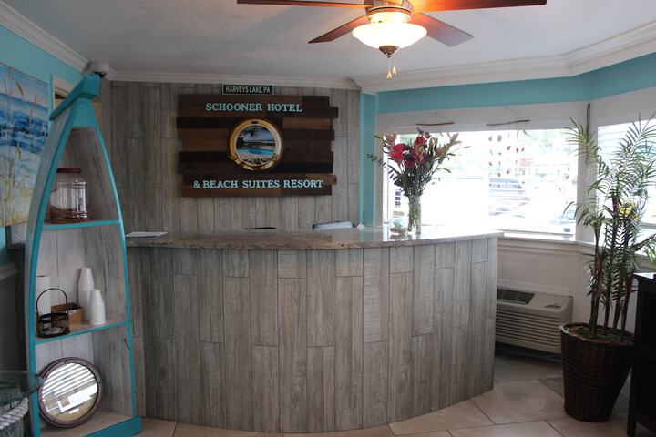 Schooner Hotel