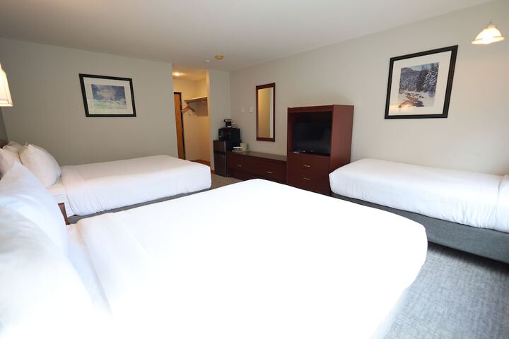 Glacier Mountain Lodge
