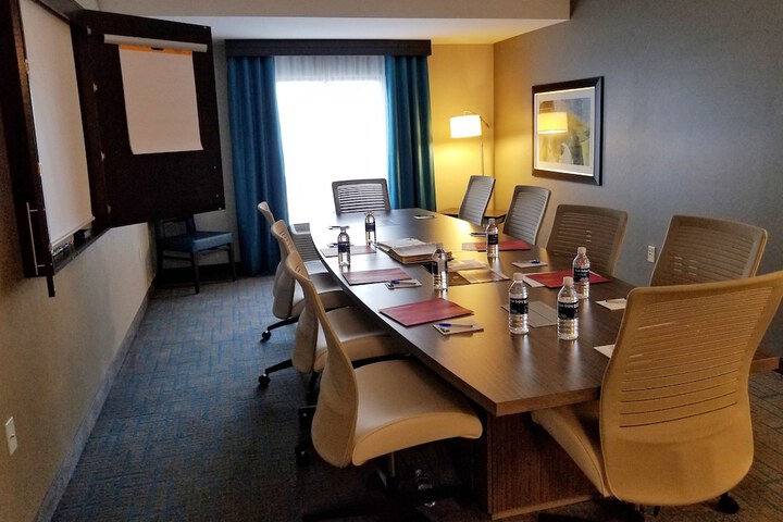 Holiday Inn & Suites Syracuse Airport - Liverpool by IHG