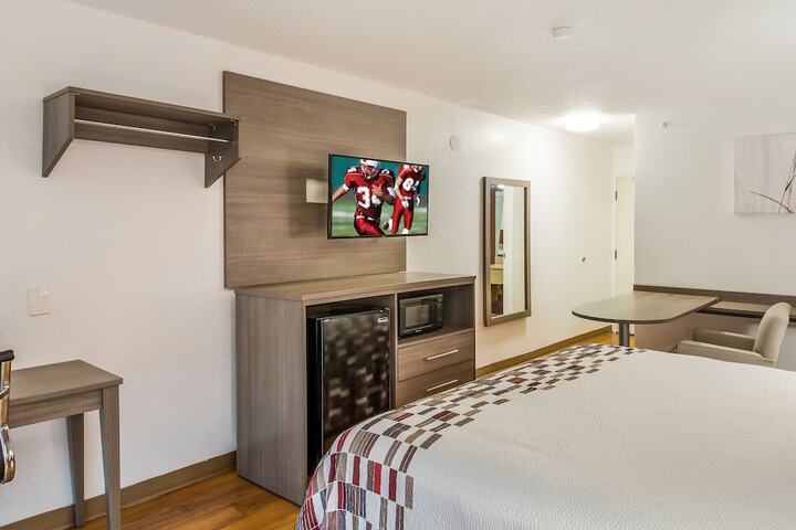 Room 32 of 34