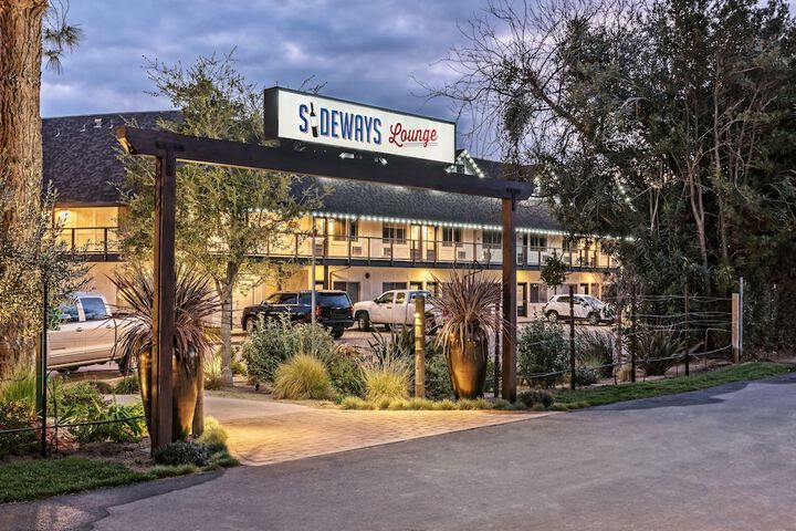 Sideways Inn