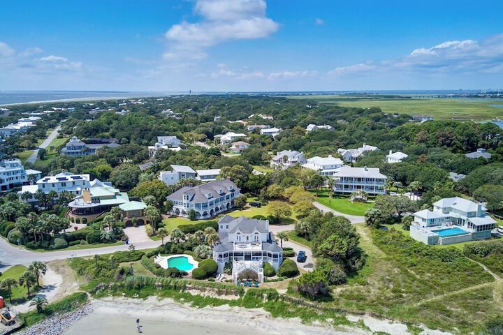 Haven by Avantstay Luxury Beachfront Home w / Pool & Gorgeous Patios