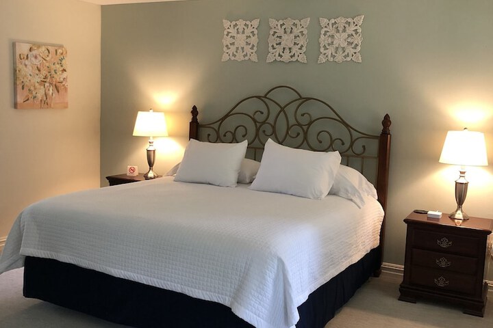 Room 63 of 109
