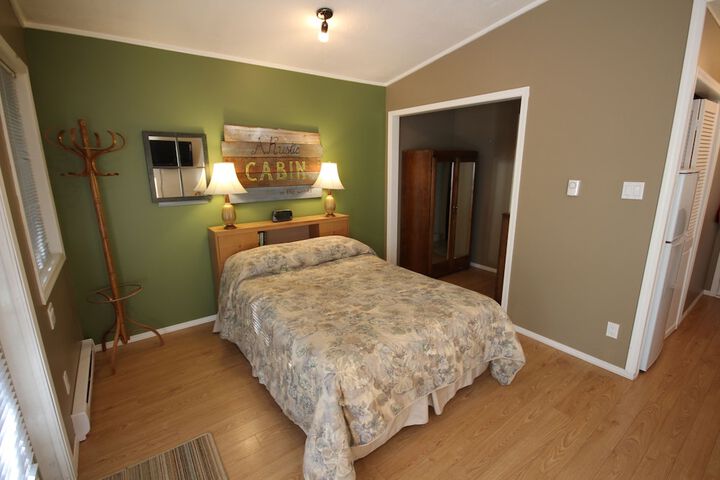 Room 9 of 24